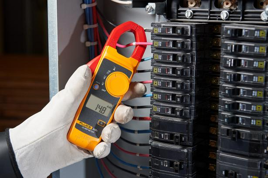 FLUKE-302+/EM ESP | Pinza amperimétrica digital CAT III