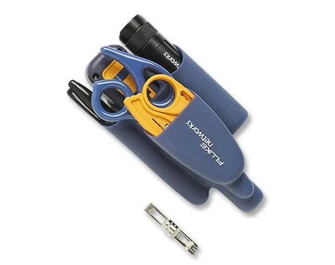 Kit de herramientas IS60. Incluye: Ponchadora, peladora de cables, tijeras, marcador y foco