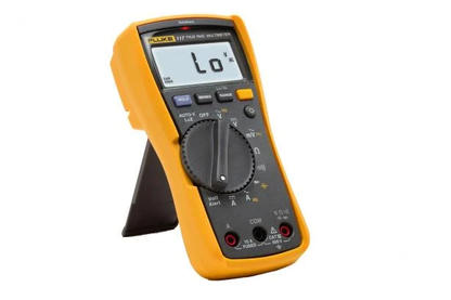 FLUKE-117 - Multimetro digital para electricistas con detector de voltaje sin contacto